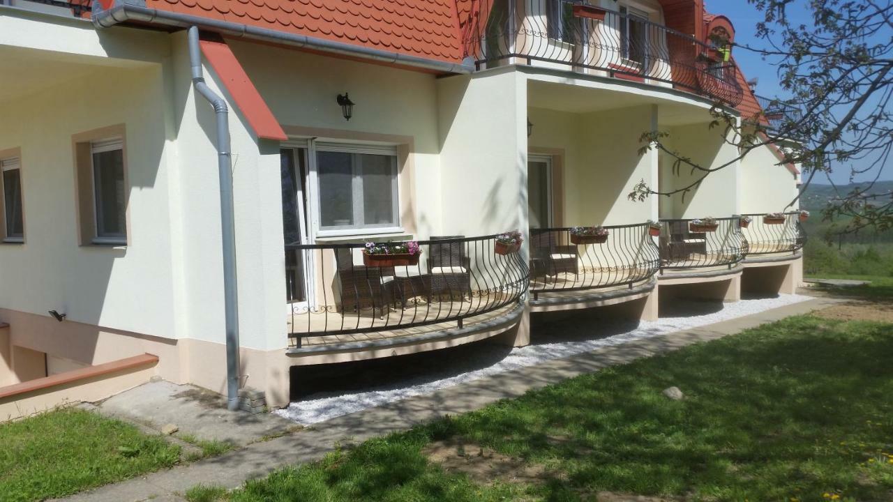 Gaestehaus Stein Nemesbükk Exteriér fotografie