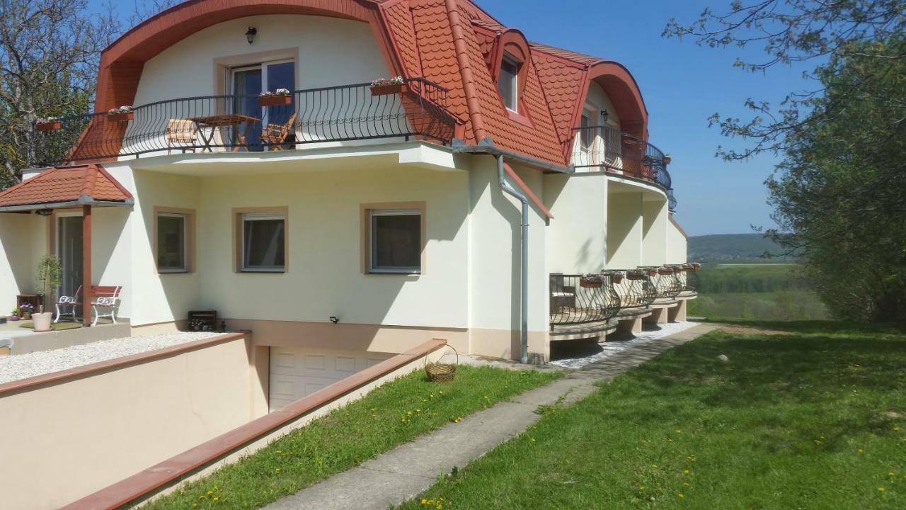 Gaestehaus Stein Nemesbükk Exteriér fotografie