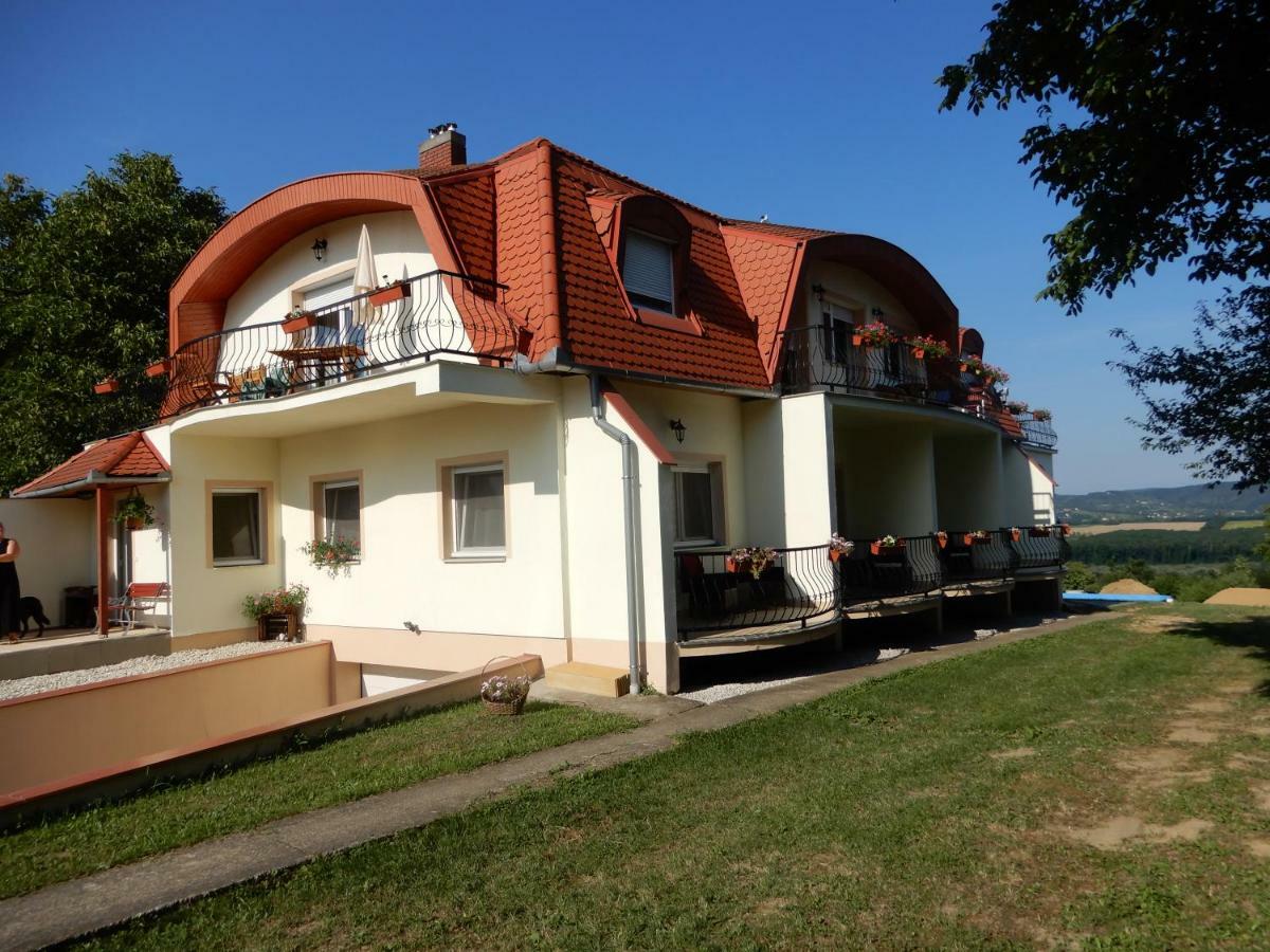 Gaestehaus Stein Nemesbükk Exteriér fotografie